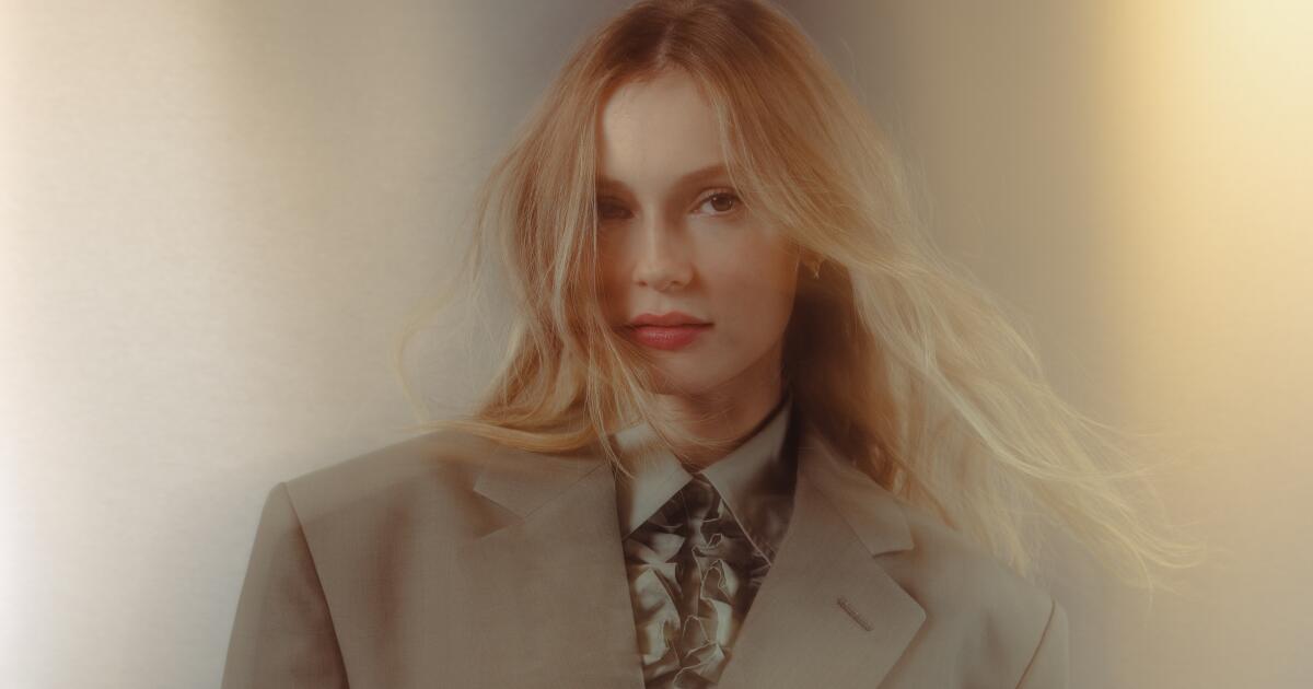 Beyond Francesca: Penelope & Eloise Bridgerton Content Focus